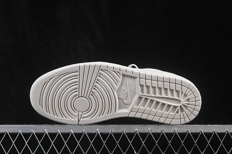 All categories Air Jordan Jordan series basketball shoes Air Jordan 1 Low Air Jordan 1 Retro Low OG "Sail and University Red" AJ1 Joe 1 rice white low-top retro culture basketball shoes HQ6998-100